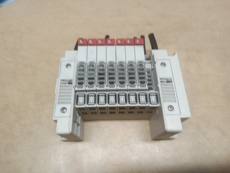 SMC SS5Y31-E4R052 Manifold Block W/ 7 SY30M-50-1A Space Assembly