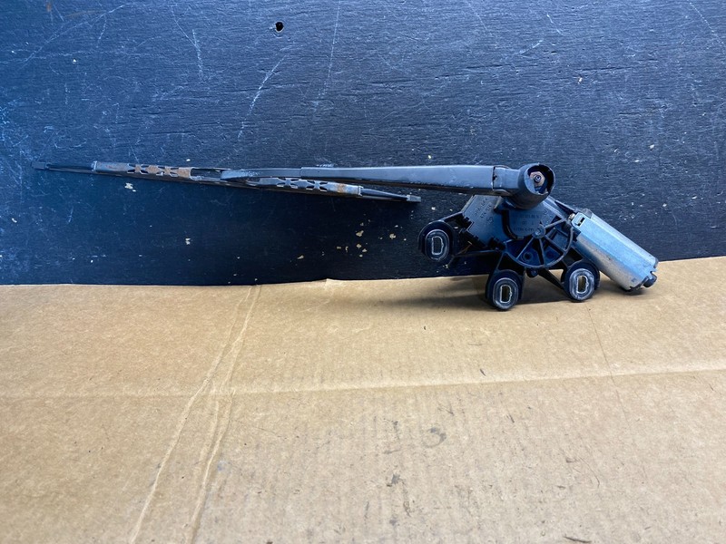 2001-2005 C240 C320 W203Rear Glass Windshield Wiper Motor y1442 DG