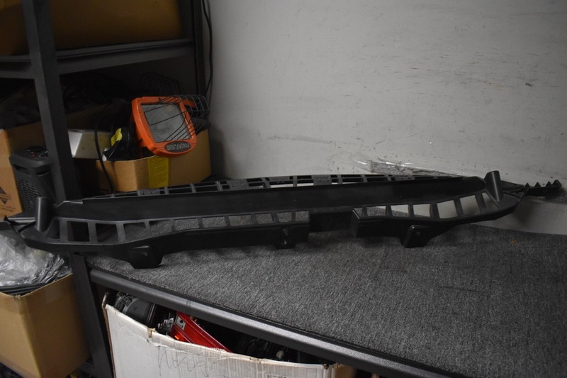 2014-2017 RANGE ROVER SPORT REAR CENTER BRACKET DK62-17B861-AB OEM
