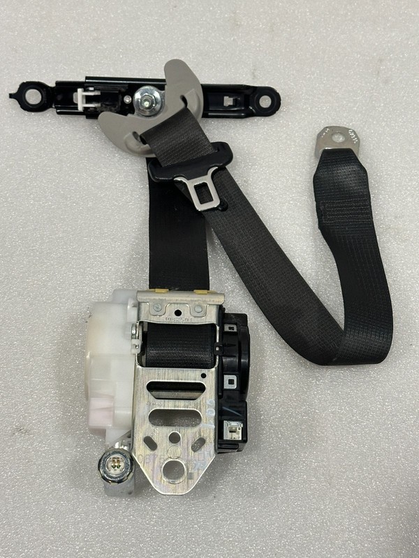 2016-2018 Lexus Es350 Front Passenger Right Seat Belt Retractor OEM Black