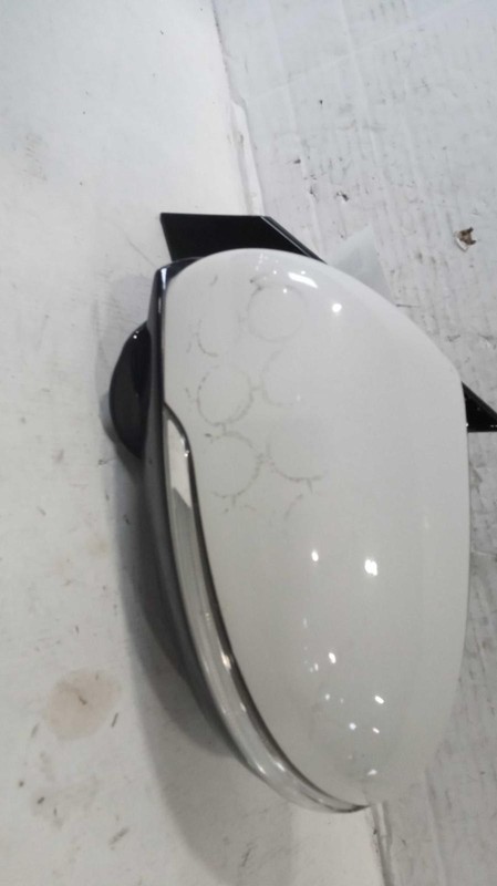 Used Left Door Mirror fits: 2016 Kia Sorento Power turn signal manual folding Le