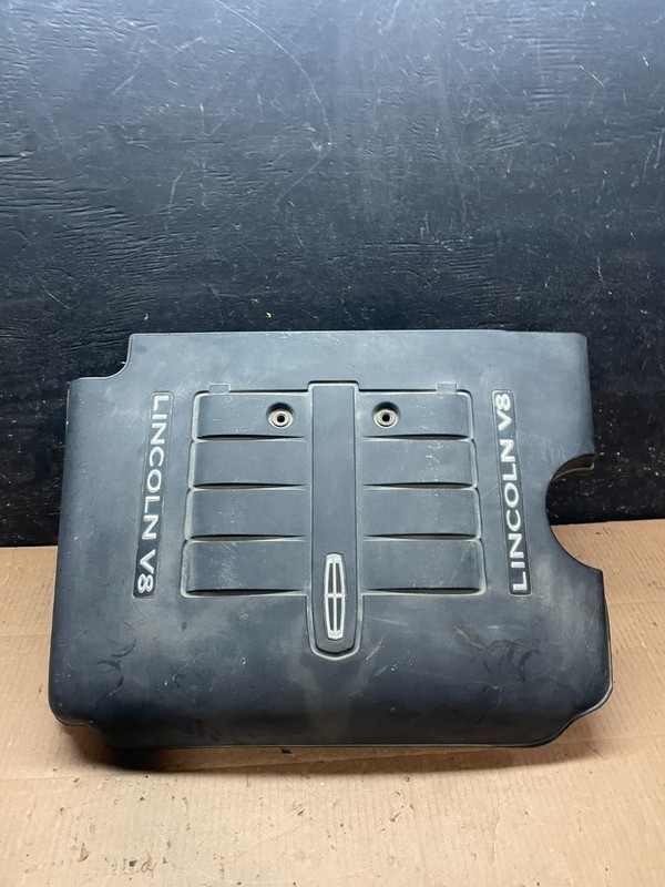 2002 to 2004Lincoln Navigator 5.4L V8 Engine Motor Cover y1900 DG