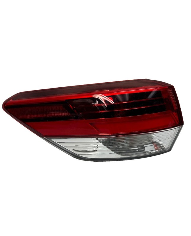 Toyota Highlander tail light 2017 2019 left side quarter panel OEM 815600E160