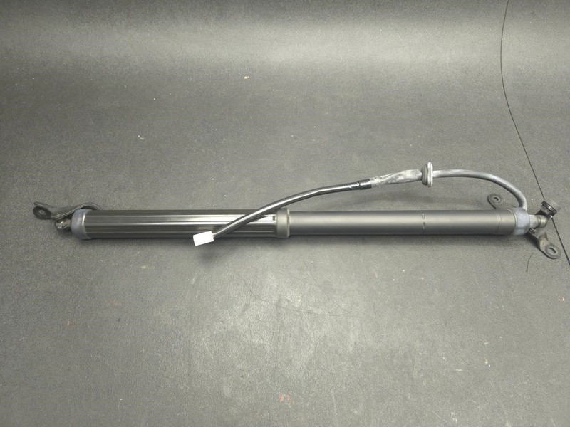 Left Liftgate Lift Motor 2023 Toyota RAV4 68920-0R020 2019 2020 2021 2022 2024