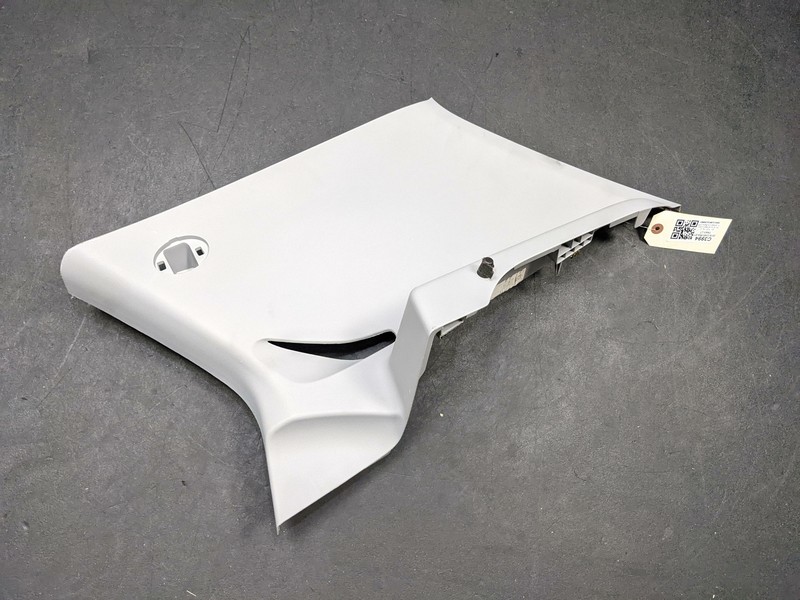 Right Rear C Pillar Upper Trim Cover 42627366 2018 Chevrolet Trax 2017-2019 2020