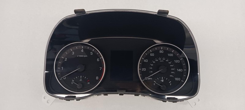 17-'18 HYUNDAI ELANTRA Speedometer cluster 2.0L 61k miles OEM 1 Year Wnty!