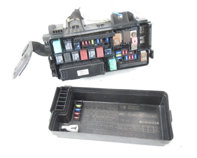 2013-2017 Honda Accord Sport 2.4L AT Engine Relay Fuse Box OEM