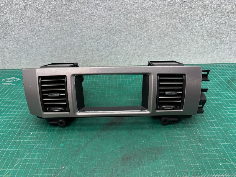 09-11 JAGUAR XF X250 DASHBOARD CENTER SCREEN AIR VENT TRIM BEZEL PANEL OEM