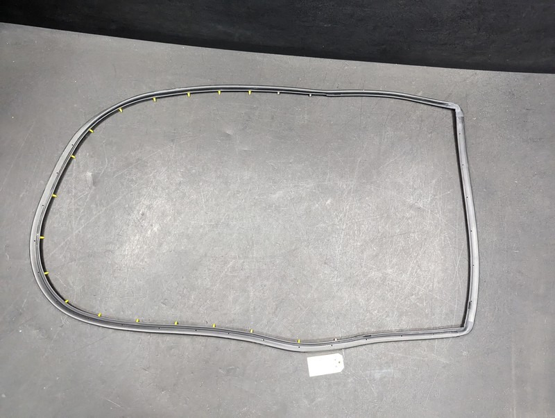 Rear Right Door Weatherstrip 2019 Kia Optima 83140-D4000 2016 2017 2018 2020