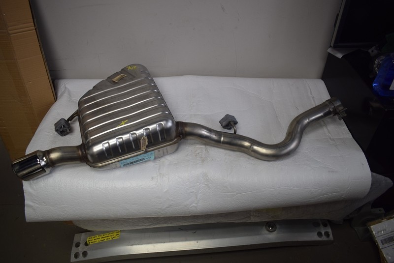 2017 2018 JAGUAR F-PACE REAR LH LEFT MUFFLER ASSY W/CLAMPS Exhaust Pipe OEM