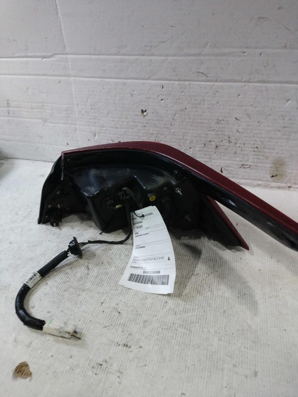 Used Left Tail Light Assembly fits: 2016 Nissan Maxima quarter panel mounted Lef