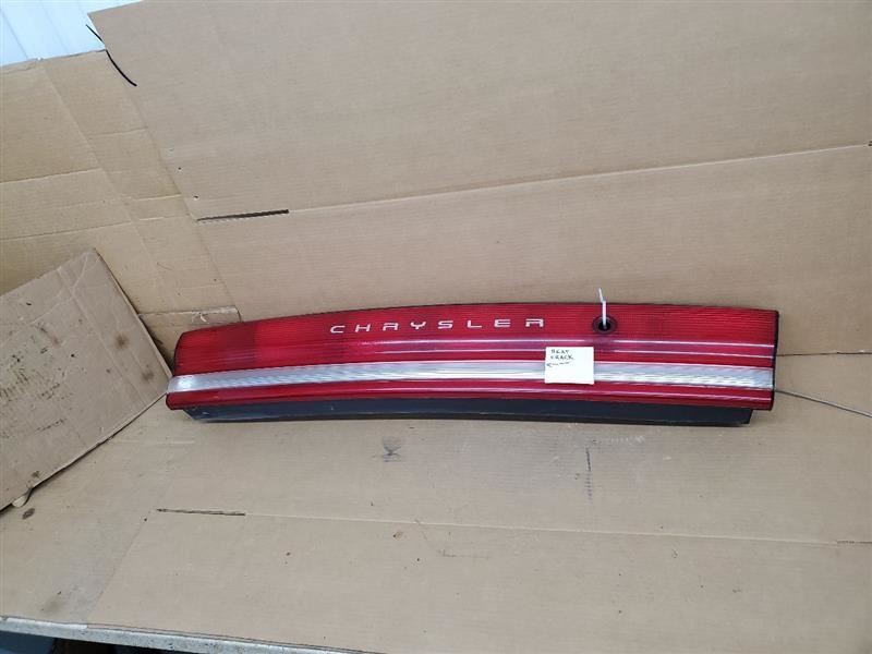 Tail Light Center Lid Mounted Fits 93-97 CONCORDE 271044