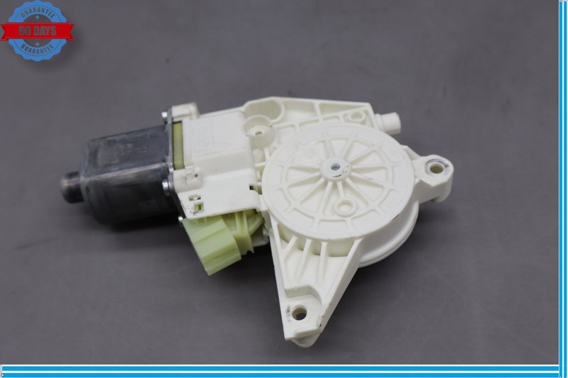 08-14 Mercedes W204 C300 C63 Front Left Door Window Regulator Motor Oem