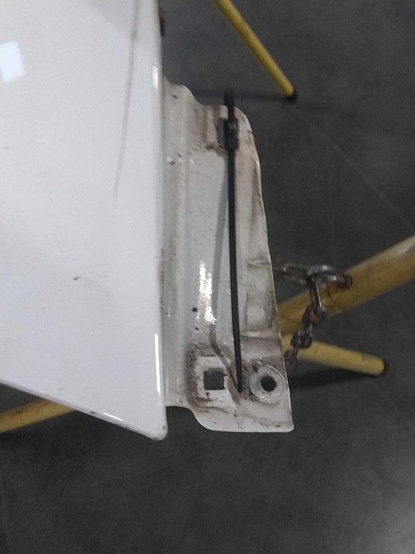 2007 Chevrolet Equinox Front Left Fender White 602956 Used OEM Part