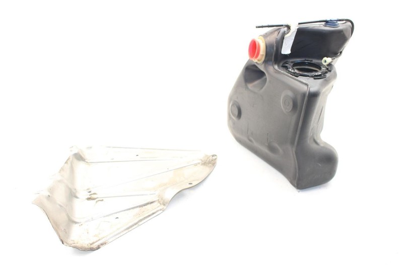 05-13 CORVETTE C6 Passenger Right Fuel Tank with Lower Shield 10310017