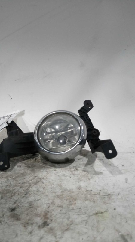 2013 KIA Sorento Left Fog Light Assembly White 542257 Used 127K Miles