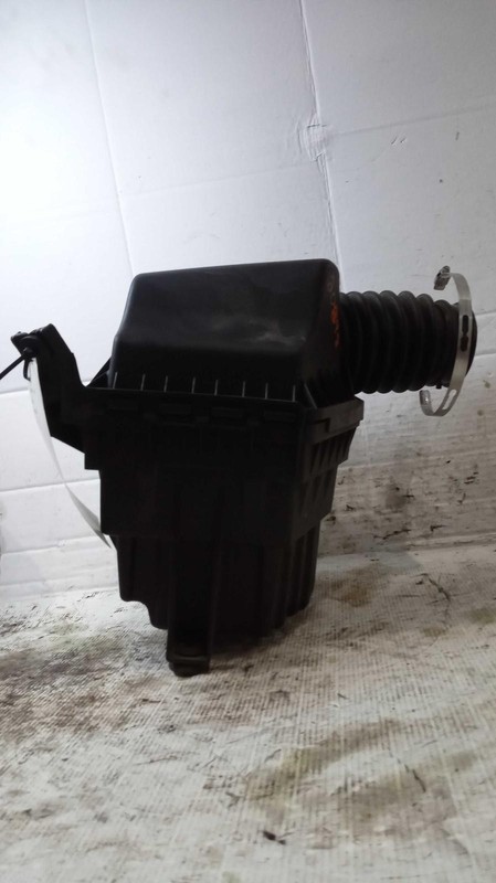 Used Air Cleaner Assembly fits: 2022 Chrysler Pacifica gasoline Grade A