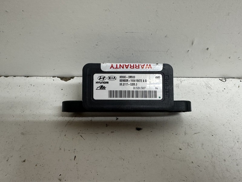 10-14 Hyundai Genesis Yaw Rate Speed Acceleration Sensor 956903M500 OEM