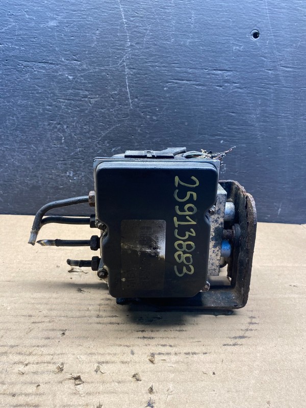 2002 to 2003 Chevrolet Tahoe ABS Pump Anti Lock OEM Module AE2117 DG