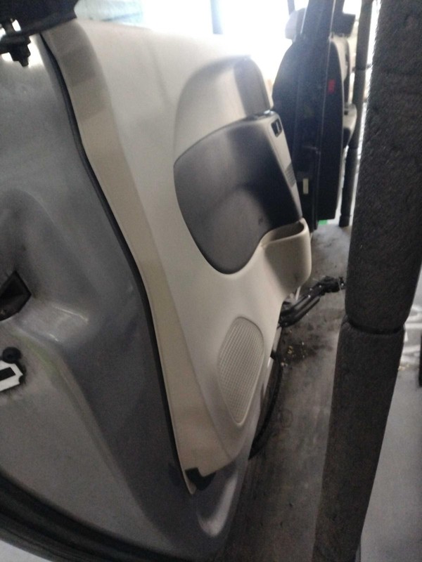 2017 Chrysler Pacifica Left Rear Door Silver 629502 117K Miles Used