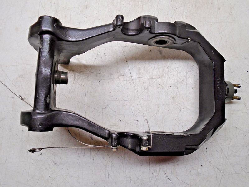 R1 Volvo Penta SX Series Gimbal Ring 3854862 Suspension Fork