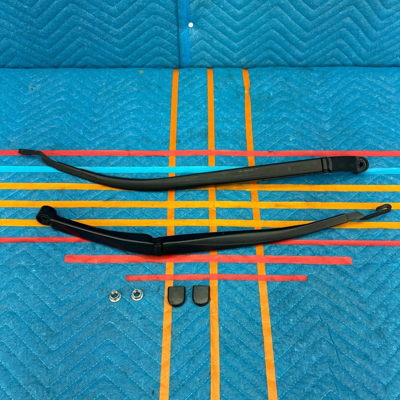 2013-2018 Toyota Avalon Wiper Arm Set OEM