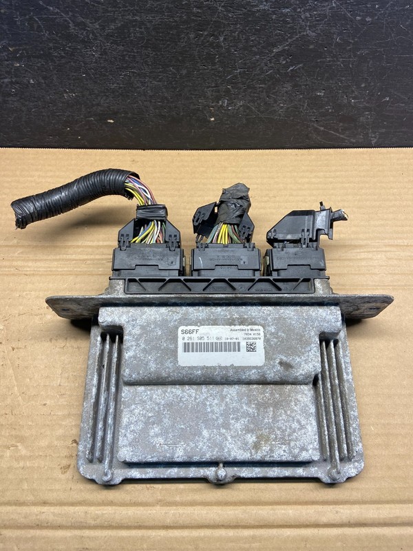 2010 Ford Van E150 E250 5.4L Engine Control Module Unit ECU AE4739 DW