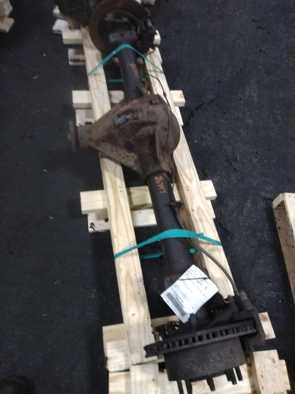 2002 Ford E250 Van RWD Drive Axle Assembly OEM 6 Month Warranty 204K Miles