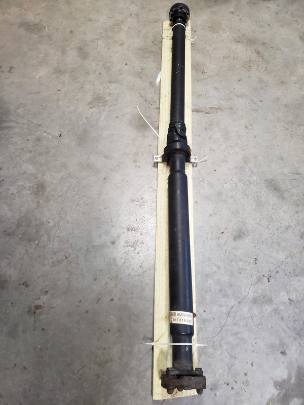 Rear Driveshaft Prop Shaft Assembly for BMW E60 525i 2004-2007 RWD Auto Trans.