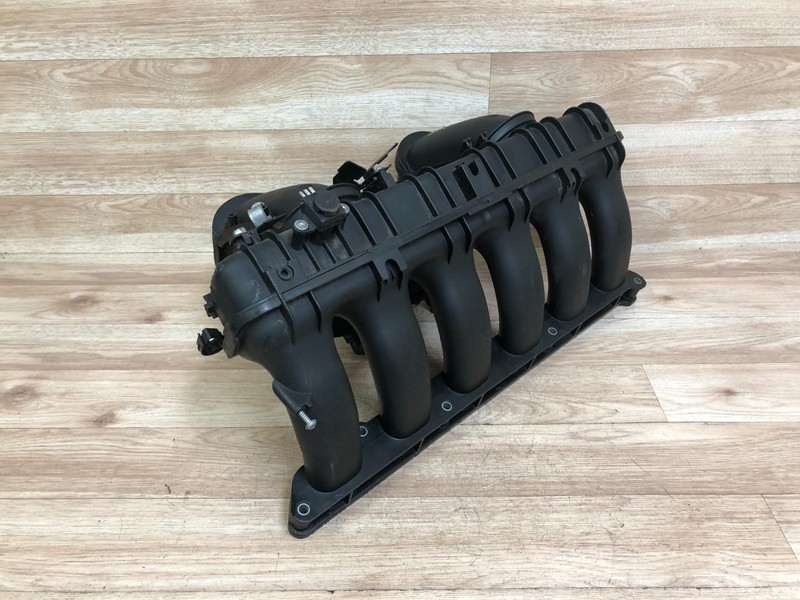 BMW E90 E92 E82 128 328 OEM FRONT ENGINE MOTOR AIR INTAKE MANIFOLD N52