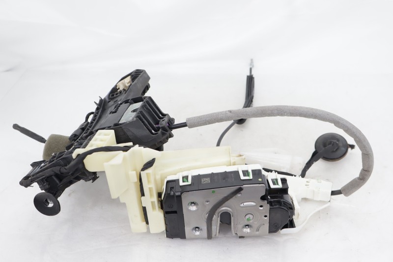 2013-2016 MERCEDES GL450 X166 FRONT PASSENGER SIDE DOOR LOCK LATCH ACTUATOR OEM