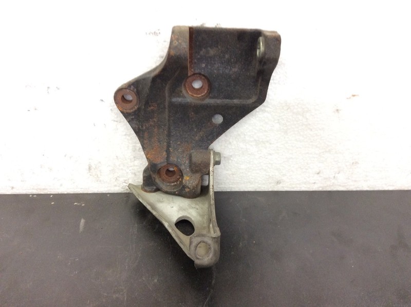 98 99 00 01 02 Accord 2.3L Alternator Mounting Bracket With The Stay Used OEM