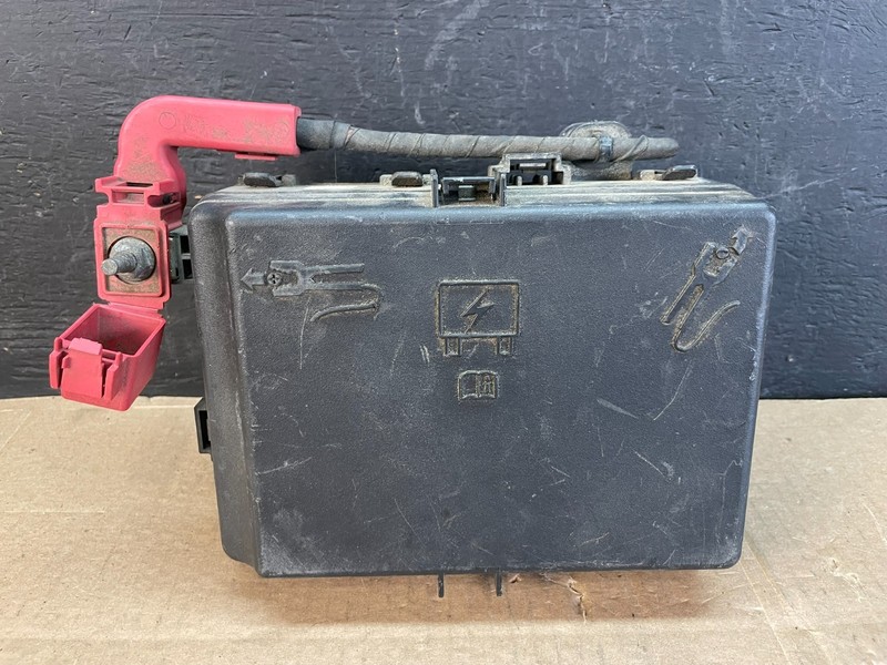 2011 to 2020 Dodge Charger 5.7L Engine Fuse Box AC4944