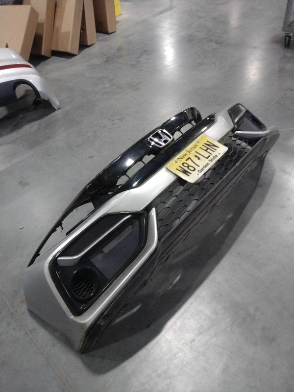 2020 Honda Civic OEM Silver Bumper Assembly - Light Scratches, 30K Miles