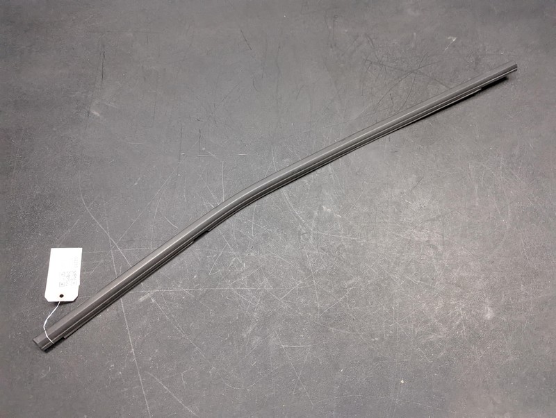 Rear Left Door Outside Belt Molding 2018 GMC Terrain SLT 84647759 2019 2020 2021