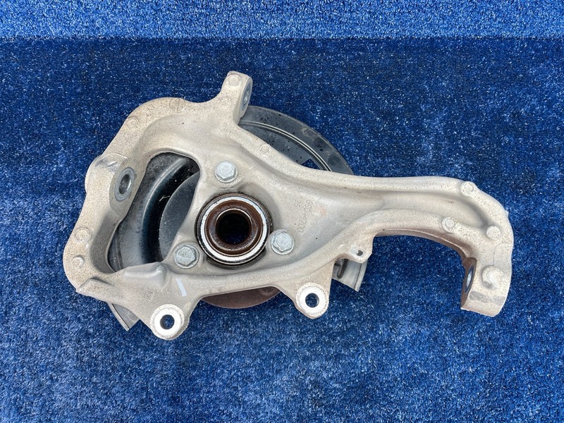 2019-24 RAM 1500 Classic FRONT RIGHT SIDE WHEEL BEARING HUB SPINDLE KNUCKLE OEM