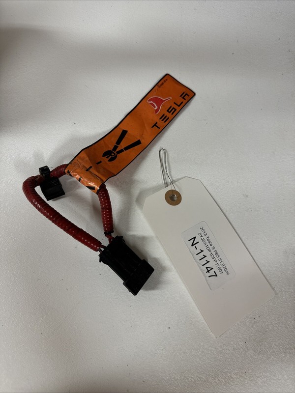 12-20 Tesla Model S Emergency Power Cut Off Loop Disconnect 1015585 11147 B147