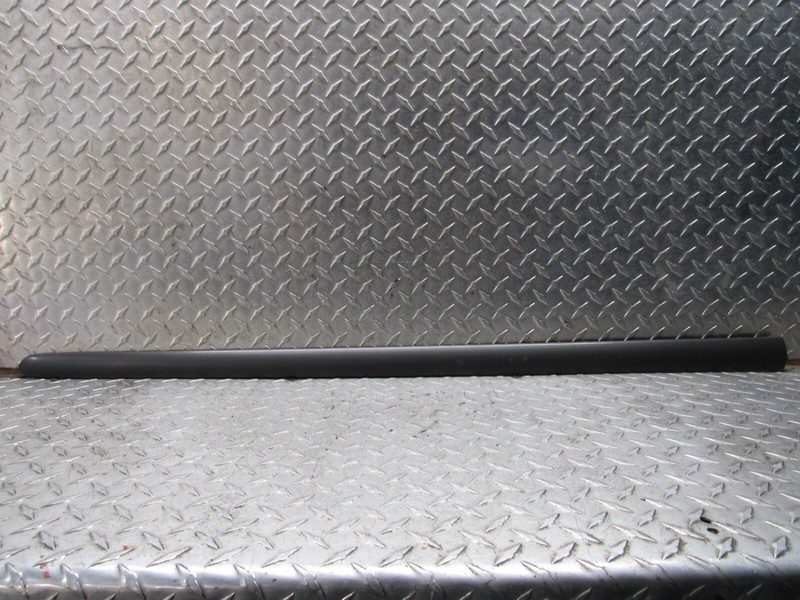 2006 TOYOTA COROLLA RIGHT PASSENGER FRONT DOOR EXTERIOR MOLDING TRIM