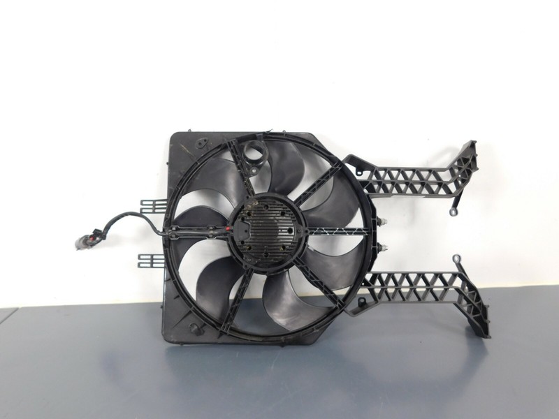2019 15 16 18 McLaren 570GT4 570 GT4 Rear Radiator Cooling Fan Assembly #5995 A8