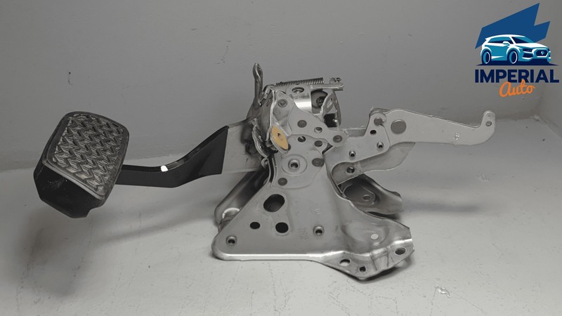 Toyota RAV4 Brake Stop Pedal W/ Bracket Assembly OEM 2019-2022