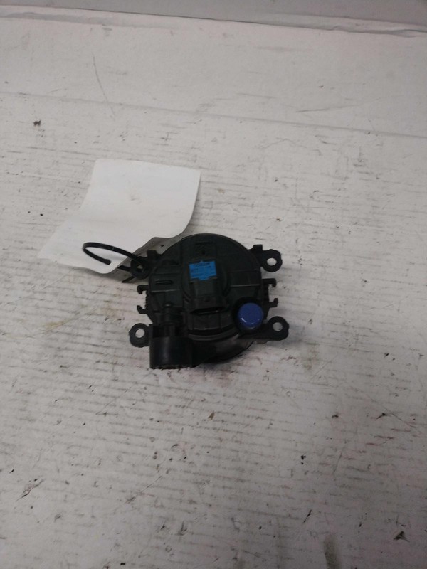 2016 Land Rover LR4 Left Fog Light Assembly OEM LR057400 Grey 139K Miles