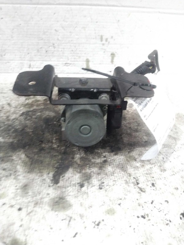 Used ABS Hydraulic Assembly fits: 2016 Gmc Acadia w/o variable assist power stee