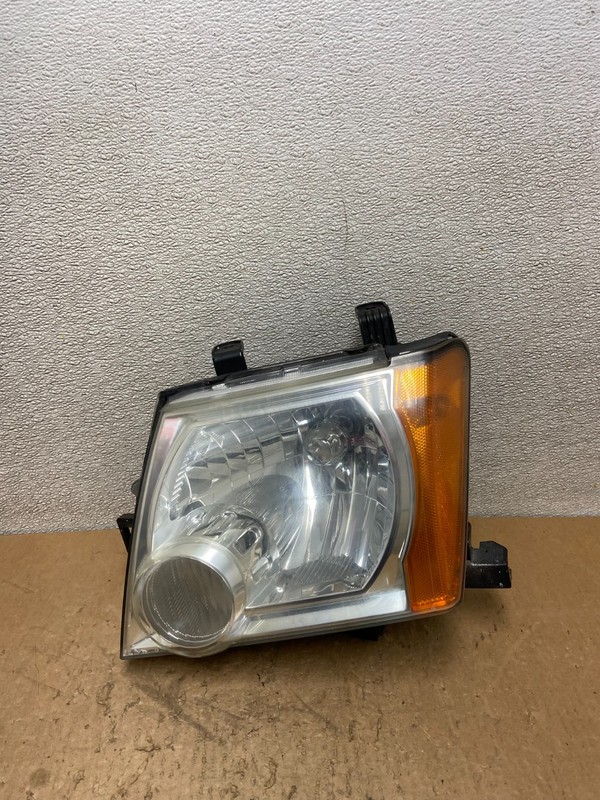 2005 - 2015 Nissan Xterra Driver Left LH Side Headlight Z9550 DW