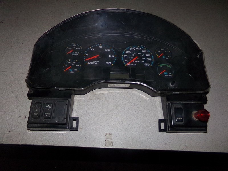 International 397751 Pollak 32208 Dash Panel Instrument Gauge Cluster