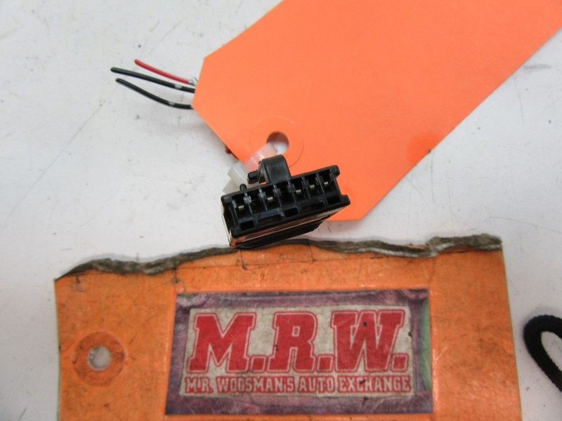 WIRE PLUG BLEND DOOR MOTOR DASH AIR VENT HEAT ACTUATOR DAMPER SWITCH 063700-7140