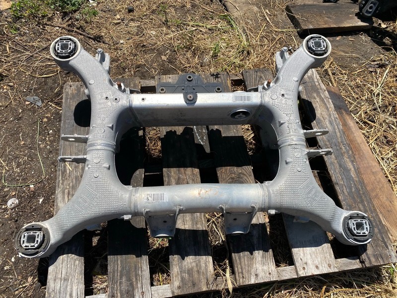 09-15 BMW F01 750i 740i RWD REAR SUB FRAME SUBFRAME SUSPENSION CROSSMEMBER OEM