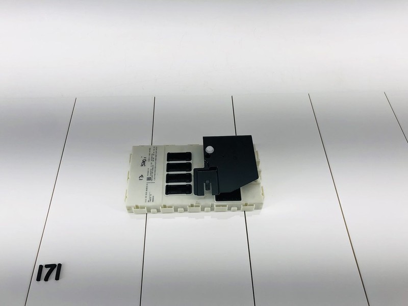 2013 BMW 320I F30 N20 BCM BCU BODY CONTROL COMPUTER MODULE OEM