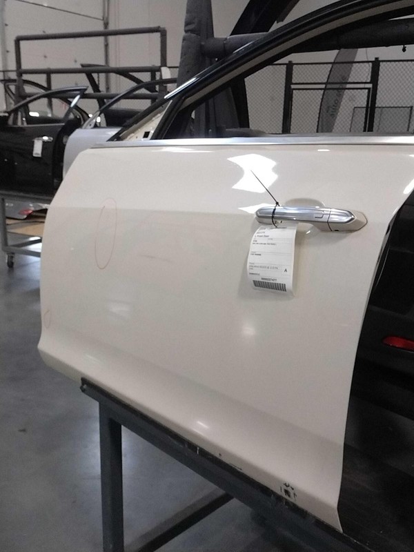 2014 Cadillac CTS Left Door White Used OEM 165430 - Scratch Damage 83K Miles