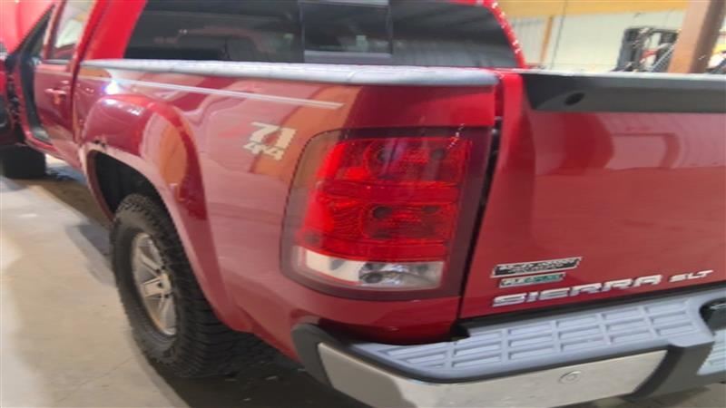 Driver Tail Light Pickup With Box Fits 07-14 SIERRA 2500 PICKUP 3331495