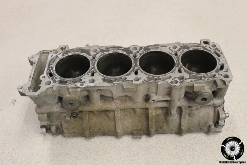 2001 Suzuki GSXR600 UPPER ENGINE TOP CRANKCASE CRANK CASE MOTOR BLOCK GSXR 600